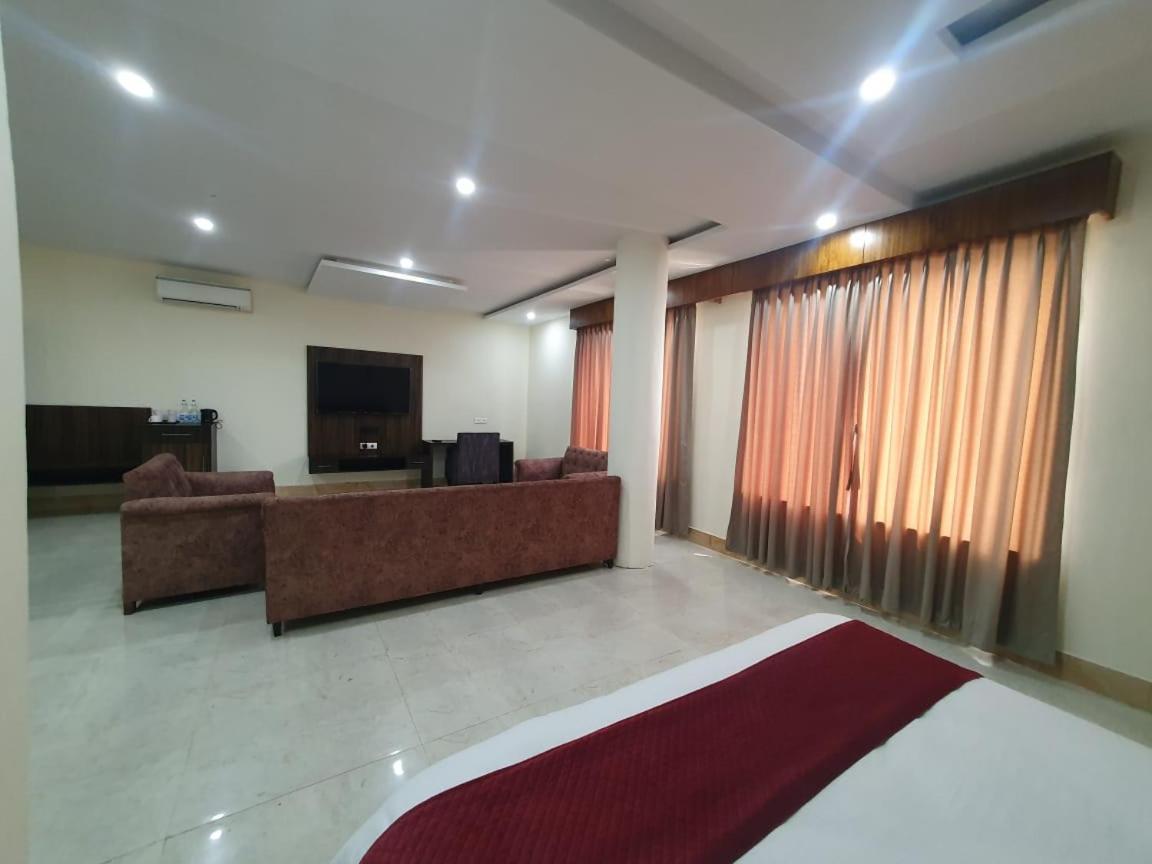 Akash Hotel Managed By Jk Hotels & Resorts Kathua Exterior photo